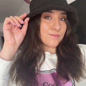 Meet your Posher, Melody